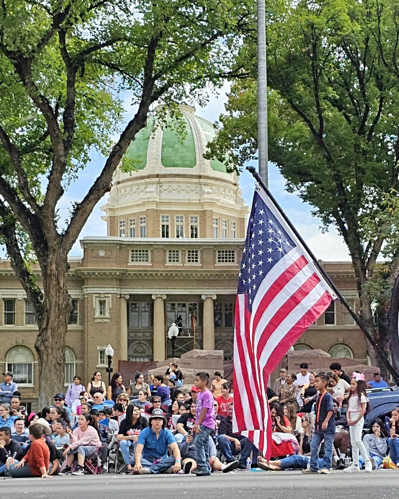 US Flag_courthouse's image